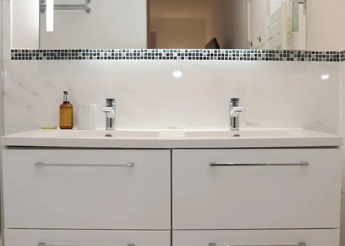 De Luxe Pink Lady 4p * Cannes